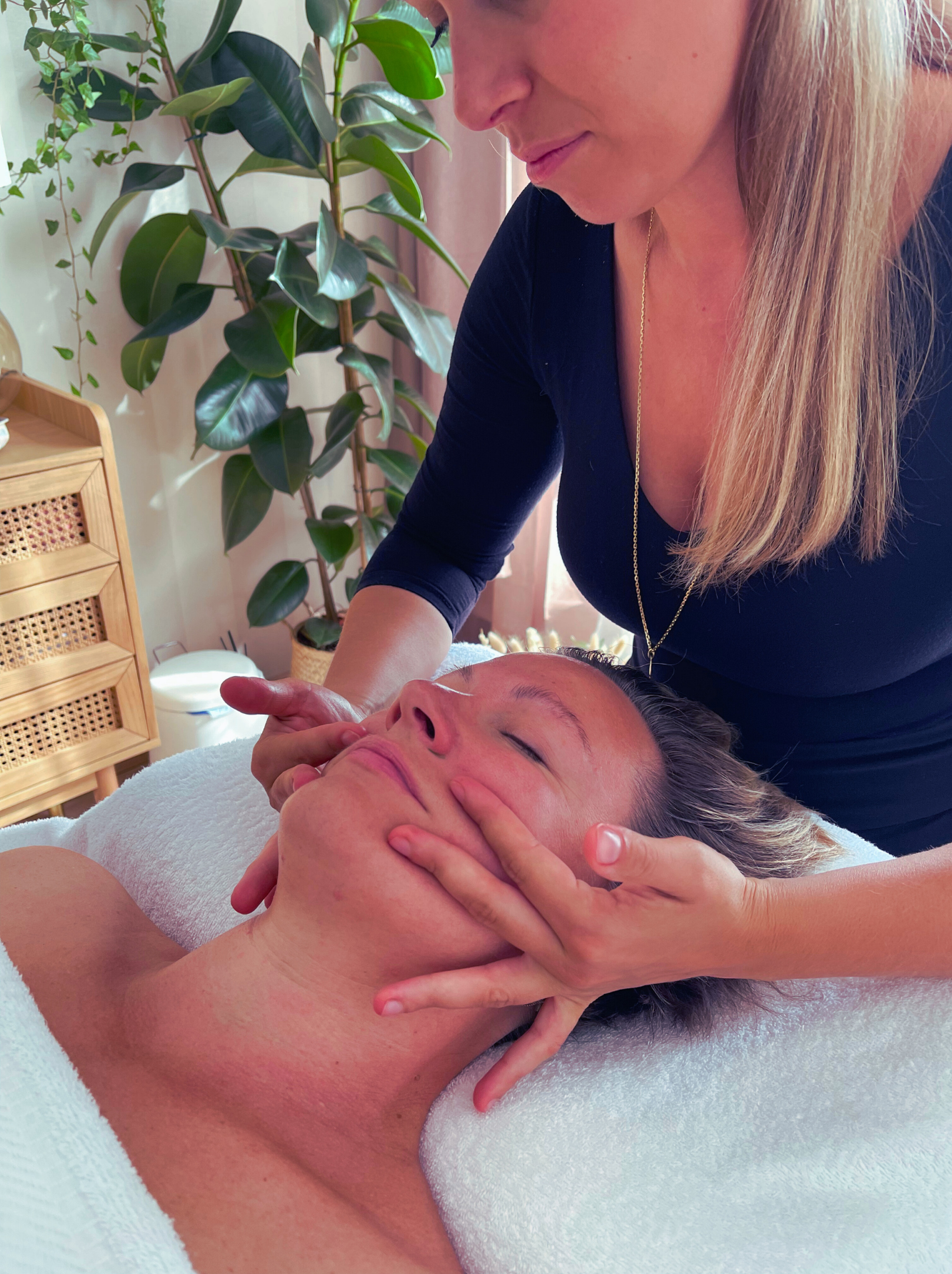 Agathe Bonandrini Facialiste